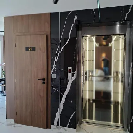 Apartment Sweet 9